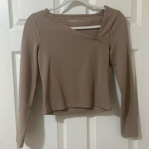 Abercrombie & Fitch Soft Asymmetrical Long-Sleeve Top – Taupe (Size S)